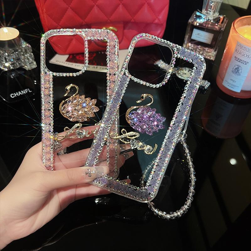 Applicable to Iphone 15/14/13/12 Series  Rhinestone Protective Case