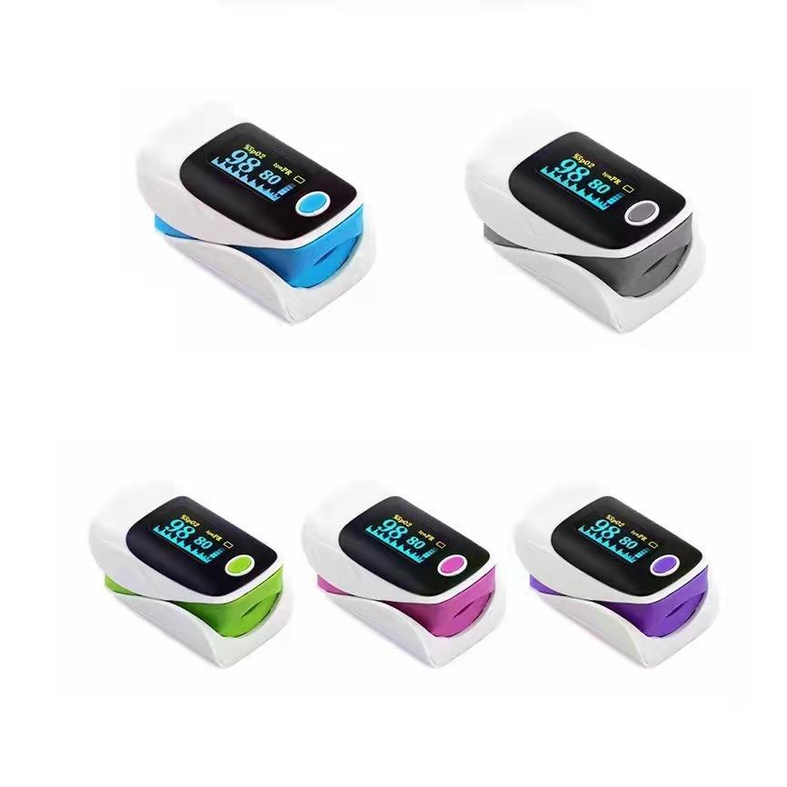 Oximeter for home use with finger clip heart rate monitor